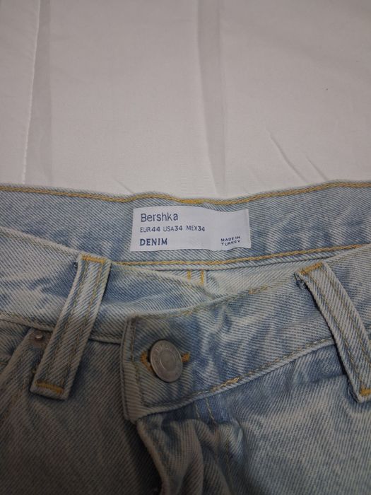 Calções da Bershka