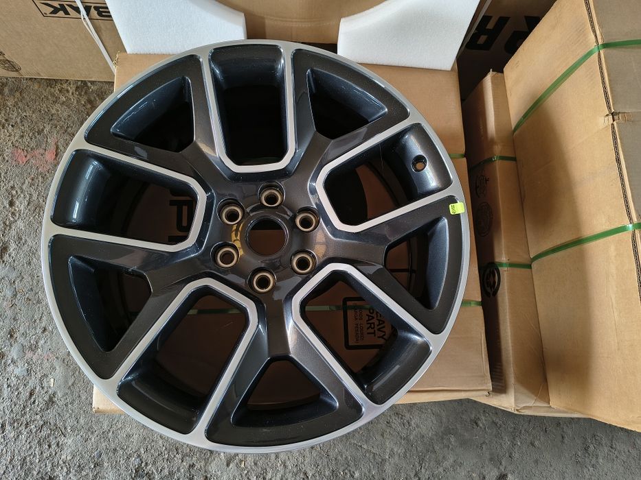 Dodge RAM alufelgi 22cale nowe oryginalne MOPAR  5YD611NWAB