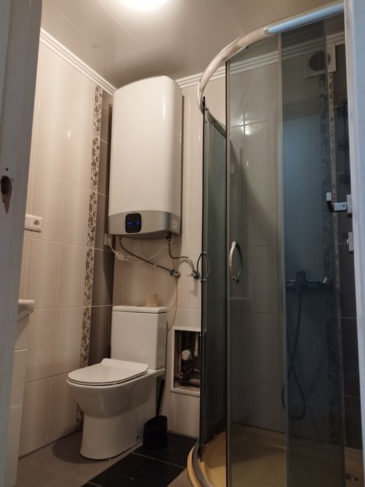 Квартира 2х-1 кім. подобово вільно!  Комарова, Єнтузіастів. Торг.