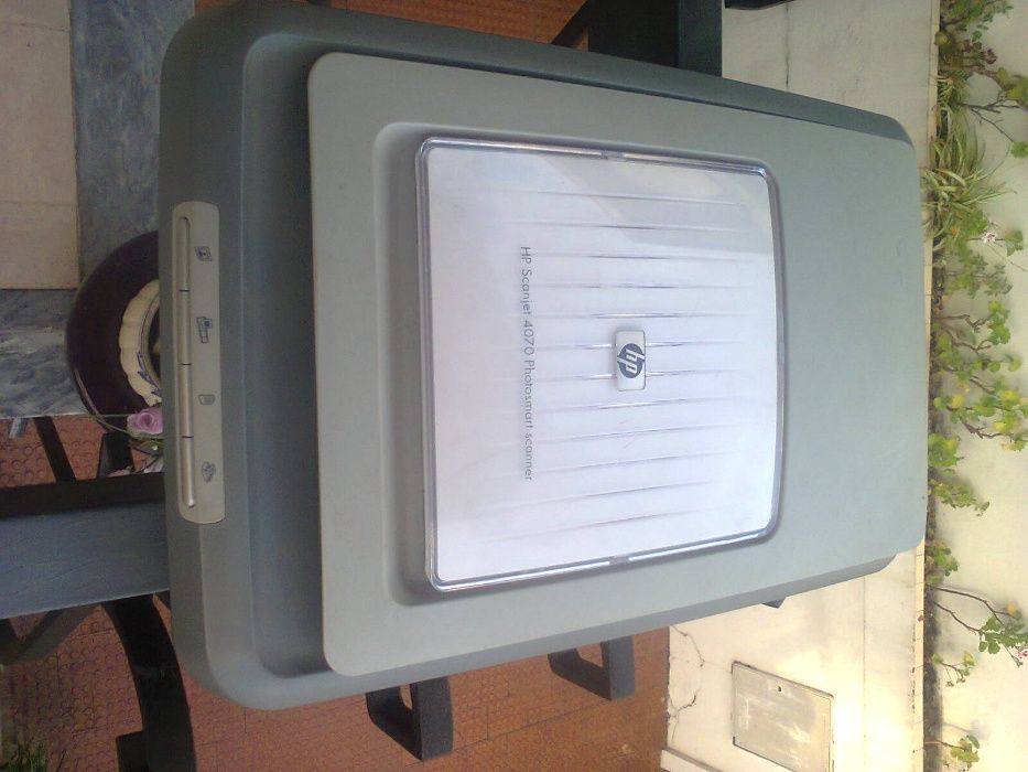 HP SCANNER. Excellent condition. Includes 3 photos.64286179236610120