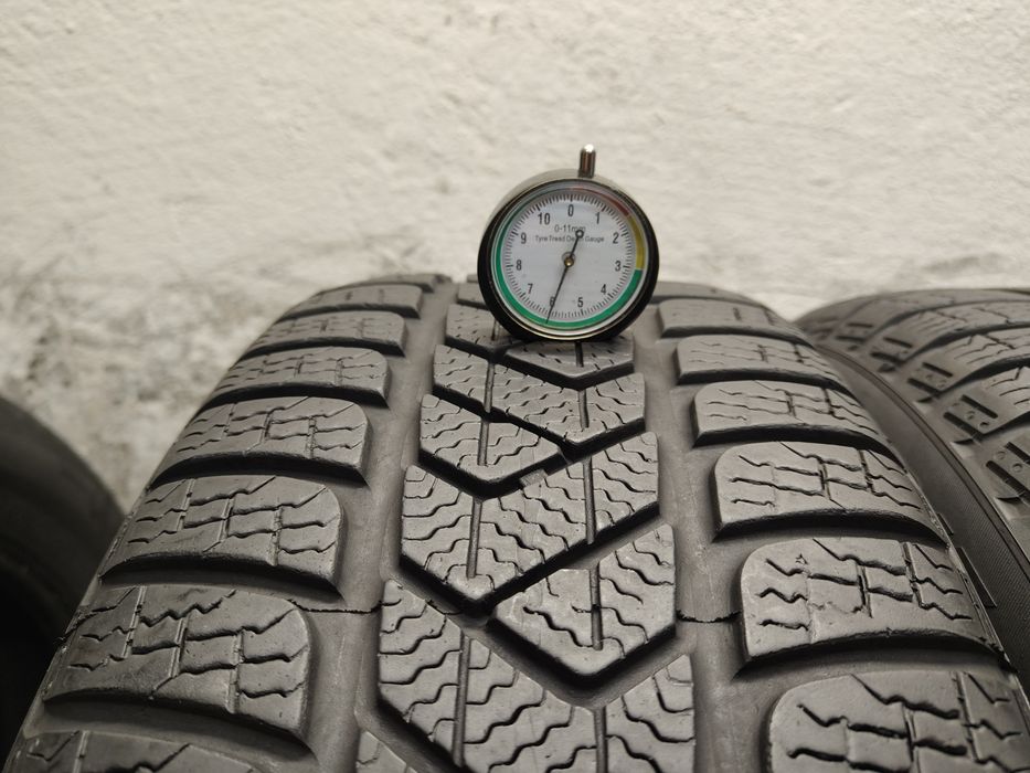 4X 215/55R17 98V XL Pirelli Sottozero 3 Winter 6mm 2022 Opony Zimowe