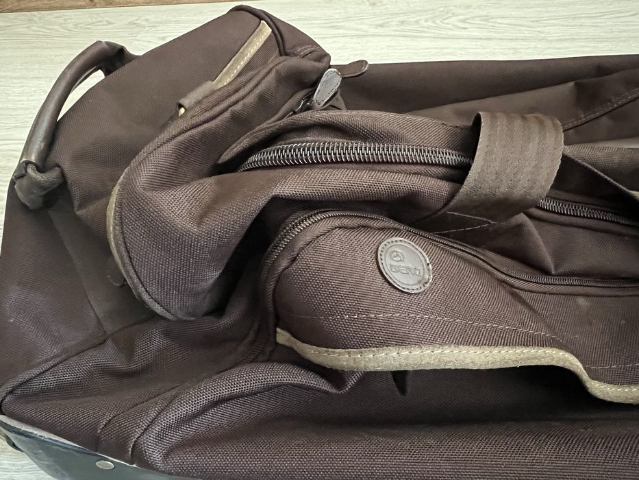 Mala de viagem com rodas da marca Berg