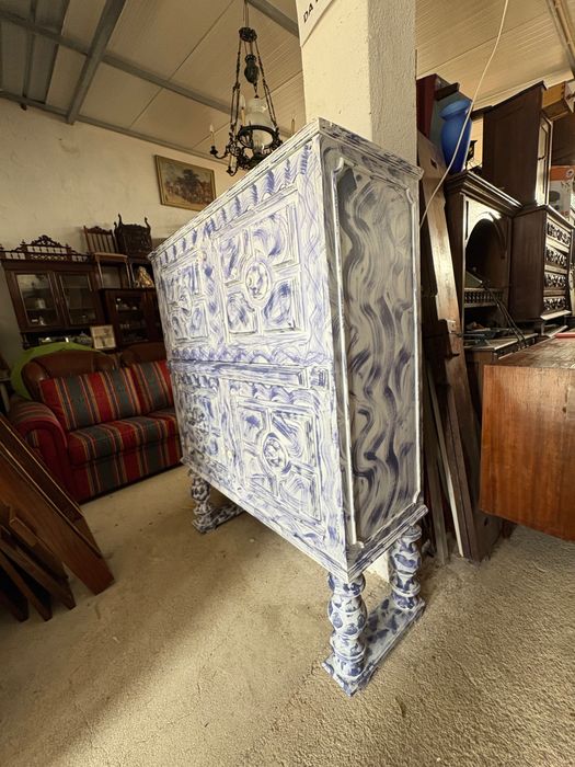 Móvel Bar Restaurado em Azul e Branco