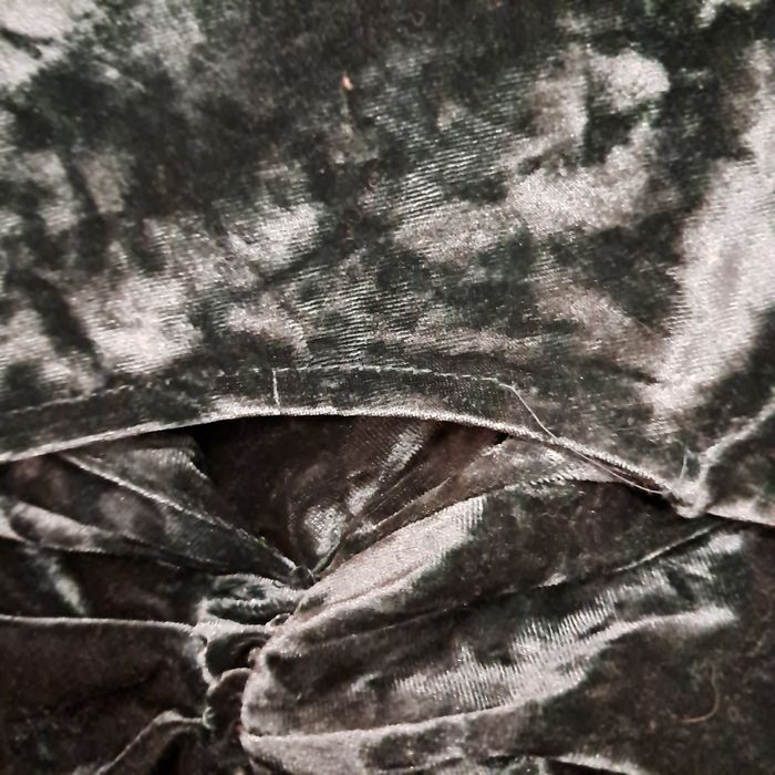 Оксамитова сукня з рюшами Манго