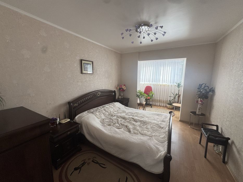 Троєщина, перша орнда-Червоної калини 66а.