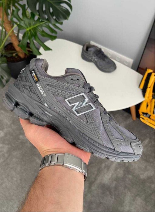 Кросівки new balance 1906