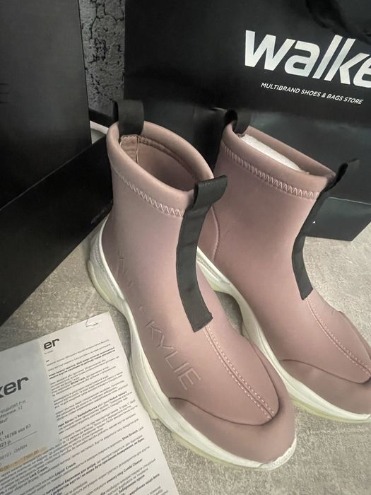 Крассовки Kendall Kylie, оригінальні кросівки, original
