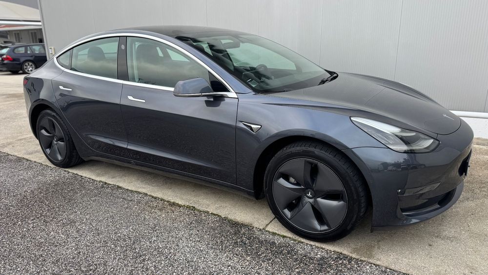 Tesla Model 3 Long-Range Dual Motor AWD