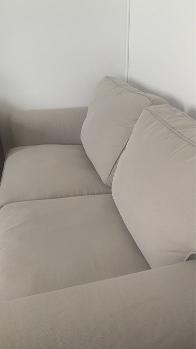Sofá 2 lugares cinzento claro