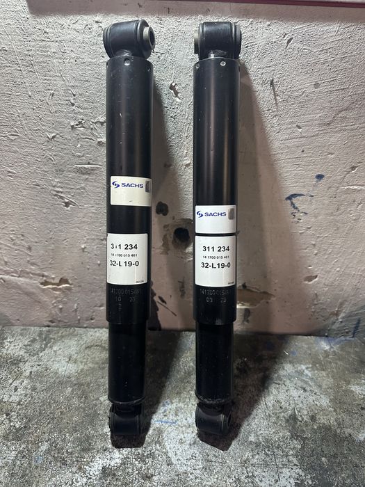 Амортизатори передні Атего