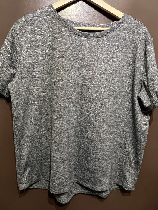 Sprzedam nowy (bez metki) t-shirt Reserved w rozmiarze L