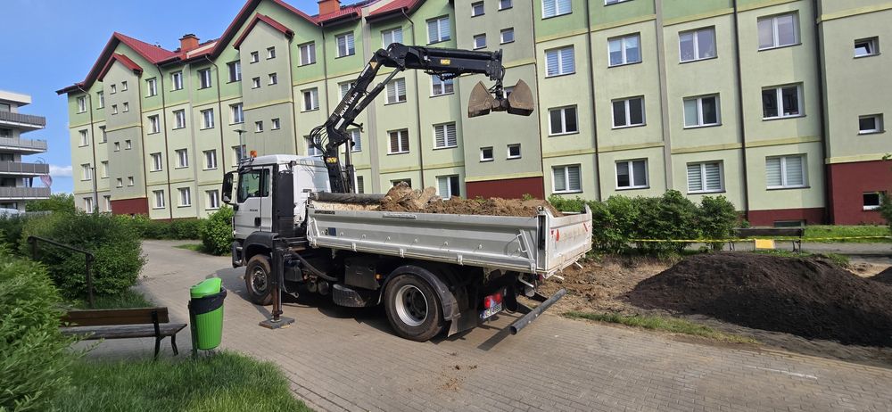 zamiatarka, hds transport palet urobku ,zamiatanie ulic, ciągnik z