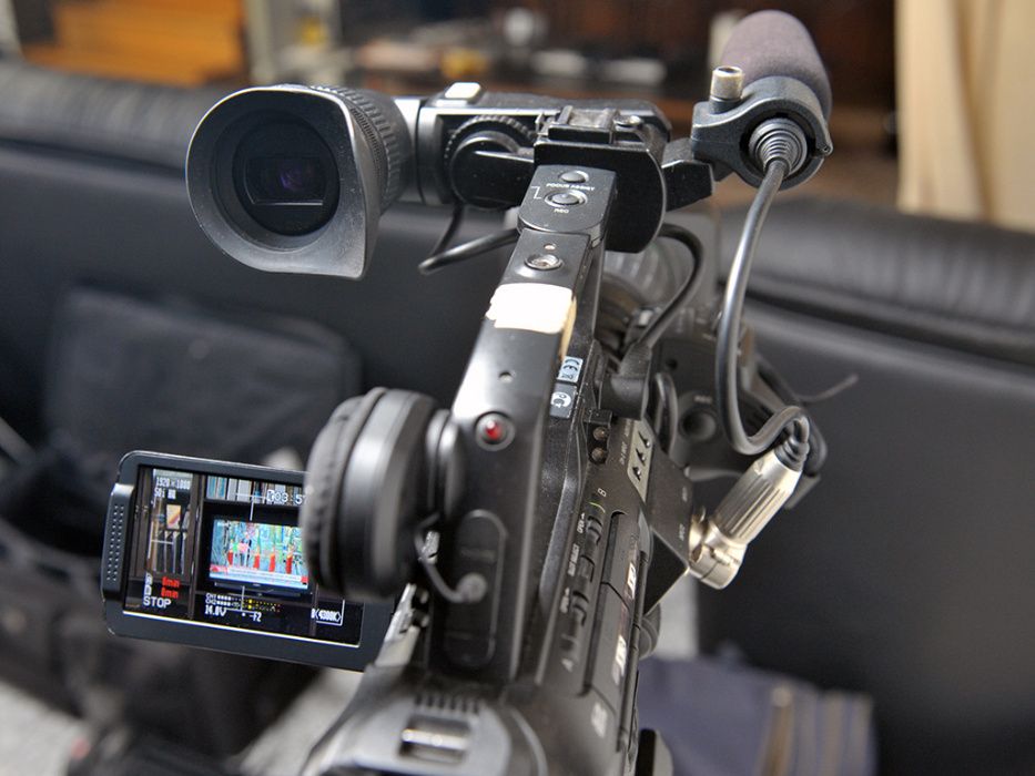 Câmera JVC GY-HM750E Profissional