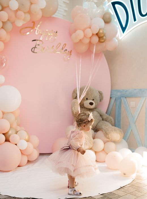 Продам сукню на рік