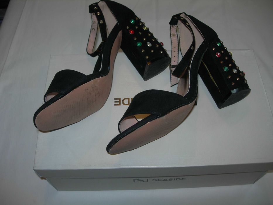 Sapatos de senhora.