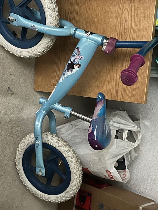 bicicleta 2 anos e varios artigos 1-4 anos