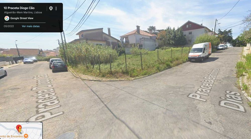 Terreno Urbano com Projecto Aprovado para moradia V4 no Algueirão