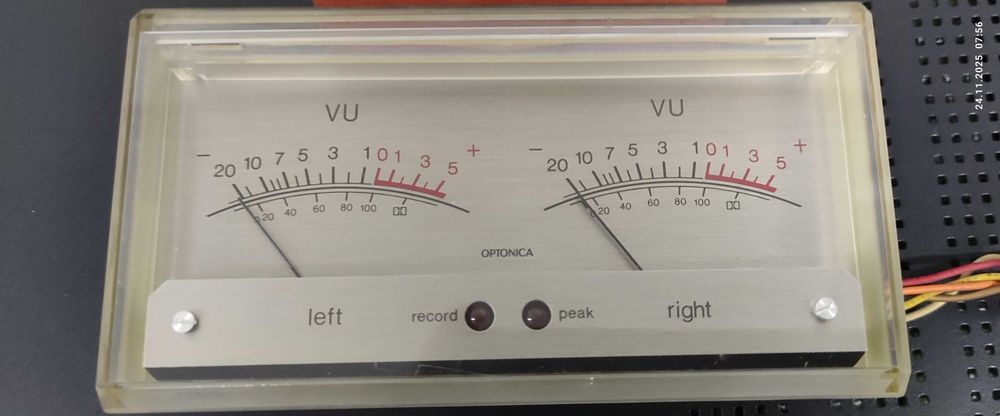 Wskaźniki wychyłowe decka Sharp