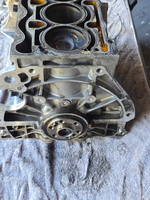 Blok silnika 7552781 1.8 2.0 Benzyna BMW N43 E60 E61 E90 E91 E92 E93 E81 E88 E87 N43B20AY