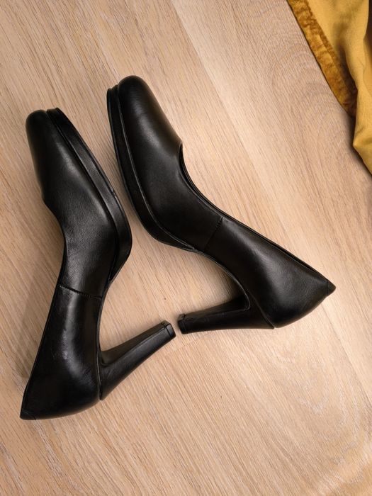 Czarne klasyczne buty na obcasie esmara by Heidi klum 40