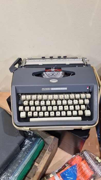 Vendo máquina de escrever Antares 20 Efficiency
