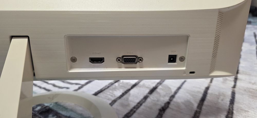 Monitor Asus 23" full hd