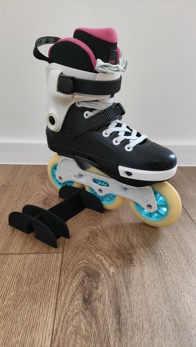 Uchwyt stojak na rolki