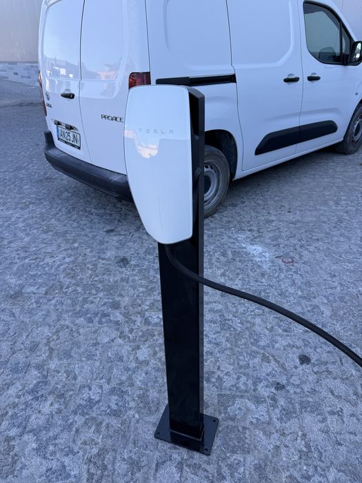 Pedestal carregador tesla wallbox