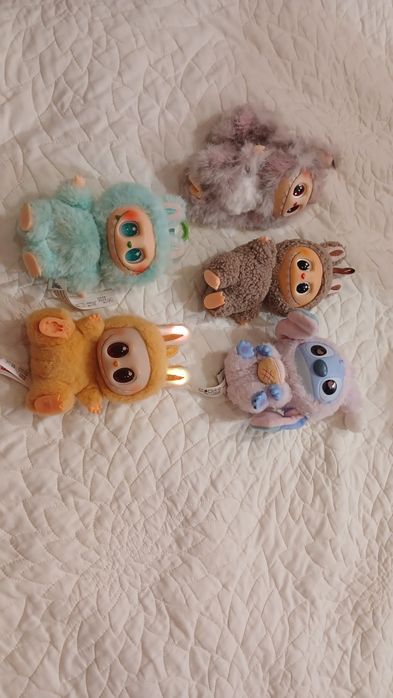 Іграшки Лабуба...