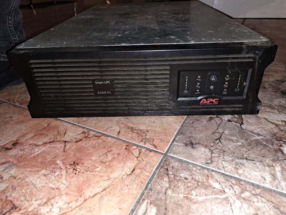 Zasilacz awaryjny Ups apc 3000xl bez akumulatorów