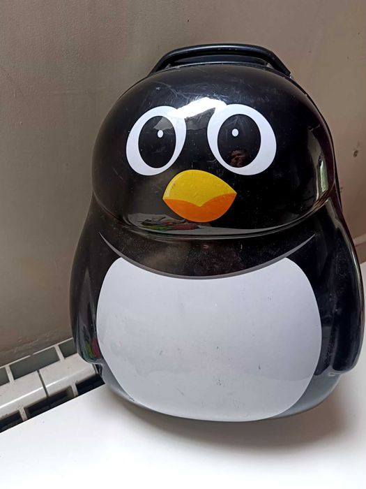 Walizka  pingwin na kółkach