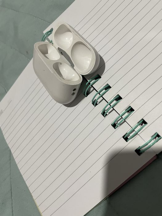 Продам кейс airpods pro 2 таепсі