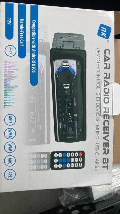 Radio para automóvel, com comando e Bluetooth