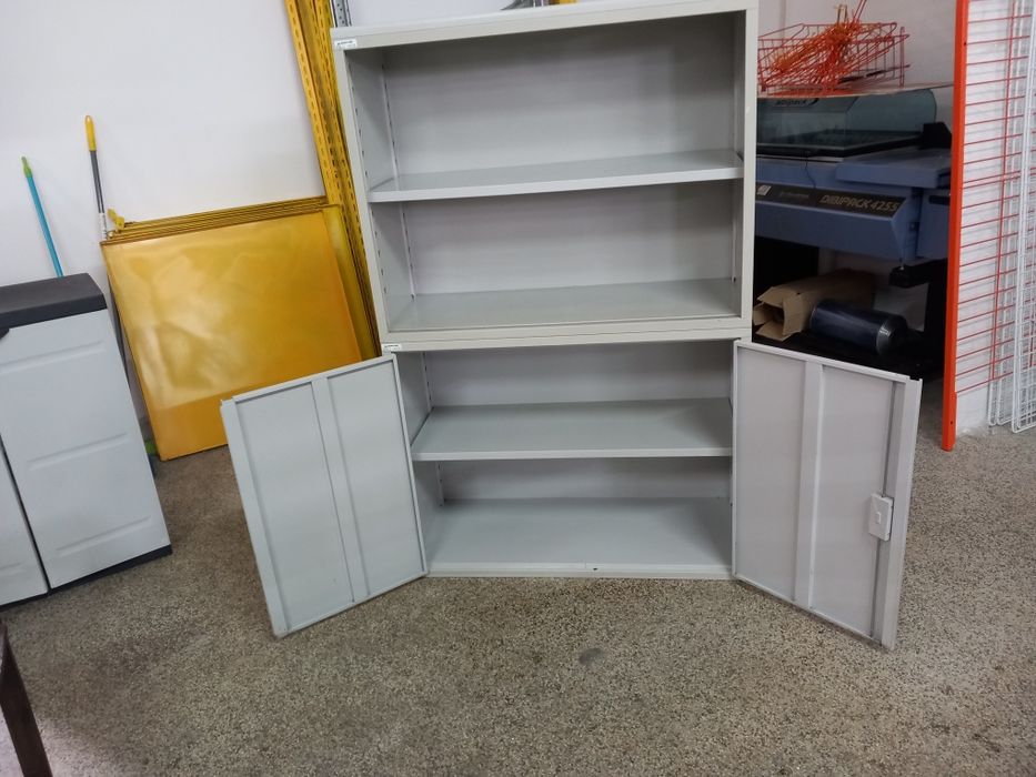Armário de escritório.