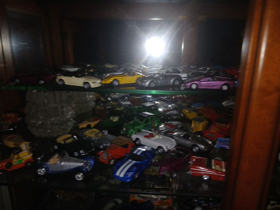 Colecao  140 carro minitura 700 €
