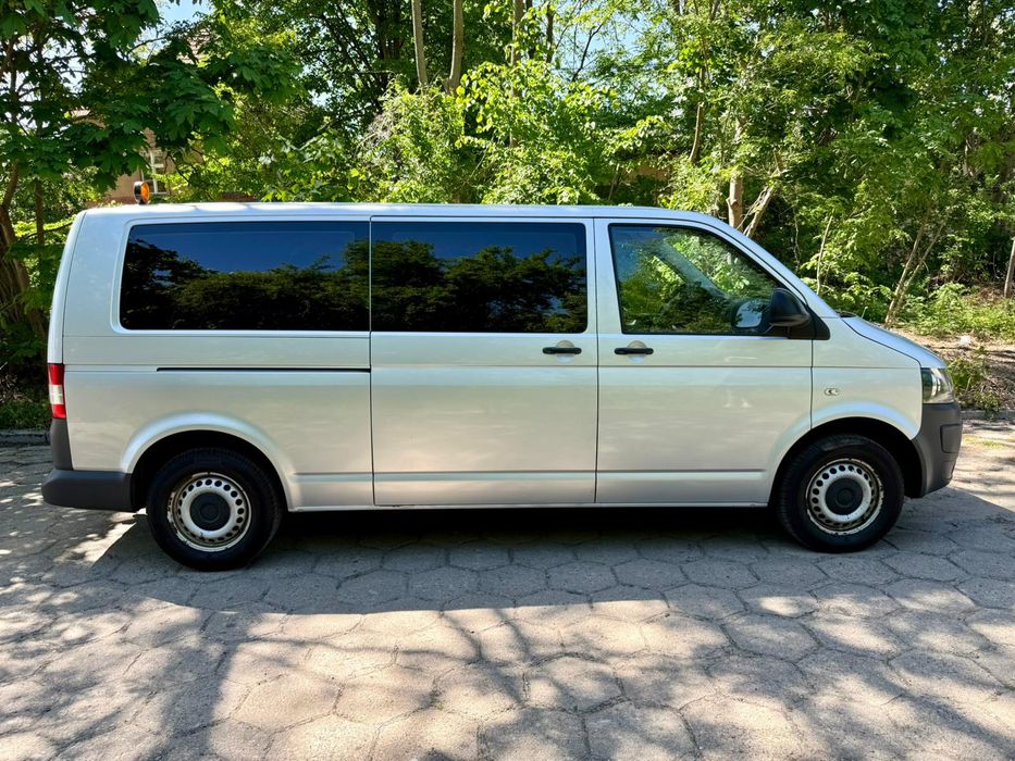 Zadbany VW Transporter 9os. Long Klima Niemcy
