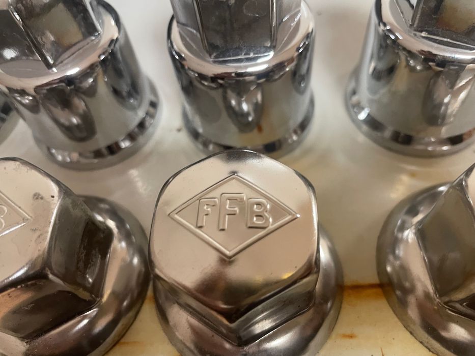 kołpak nakładka kapsel Alcoa 32 Feldbinder FFB Kassbohrer