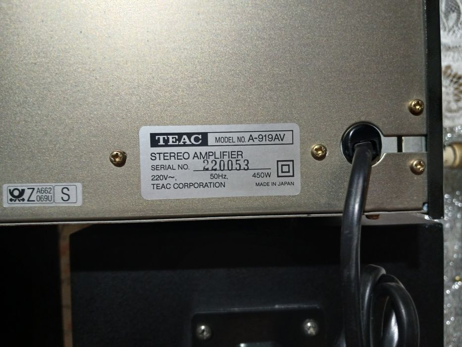 Комплект акустика + підсилювпч  TEAC  A-919AV