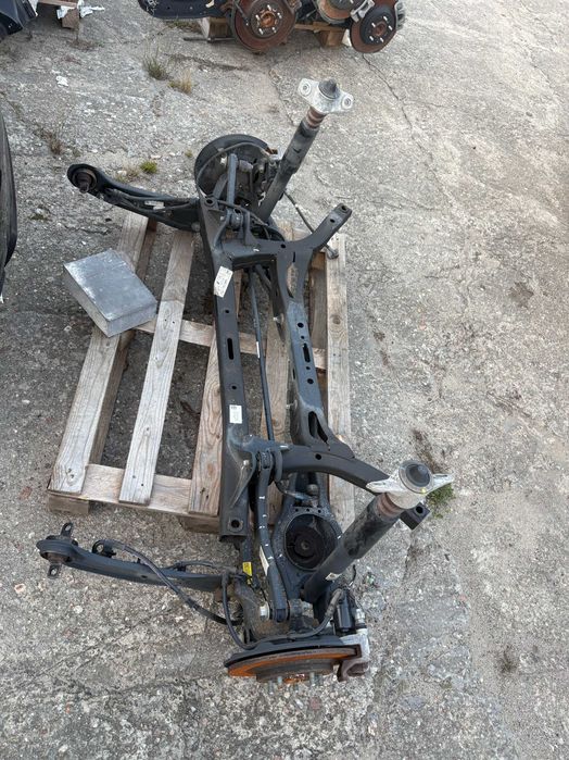 Kia ceed belka zawieszenia tył