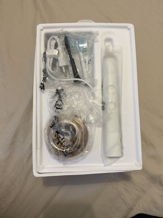 Szczoteczki sobiczne philips 9000 model HX9914/57
