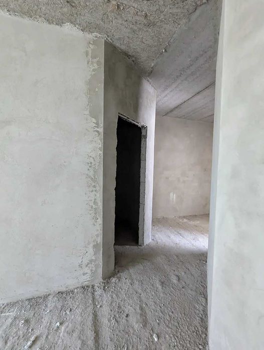 Готовий  до ремонту  Таунхаус