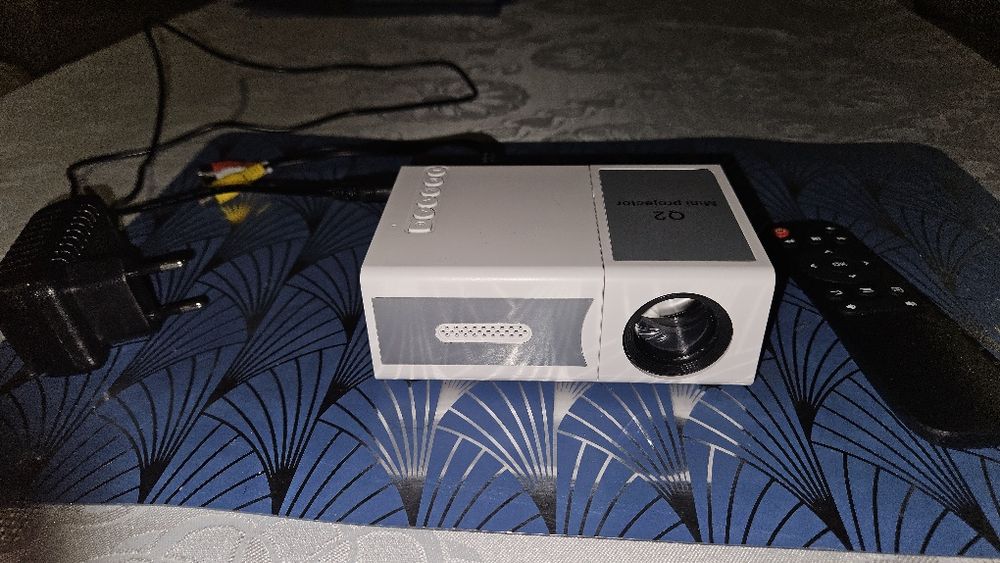 Projektor HD led Q2 na gwarancji