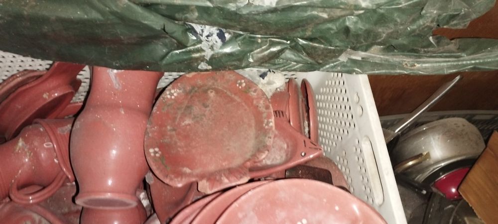 Clay Tableware – Various Items64862978852737124