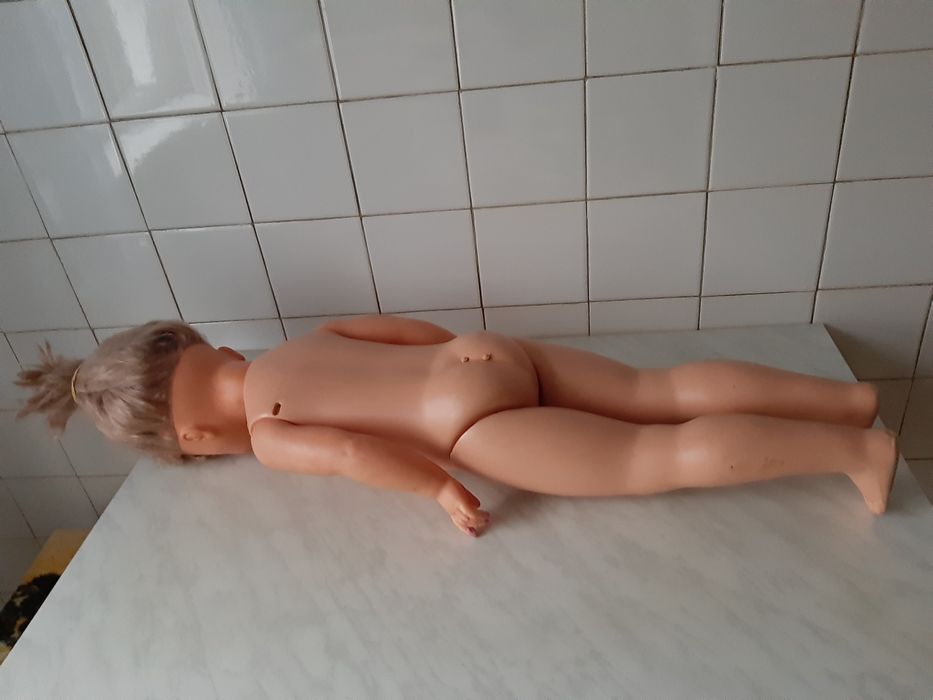 Продам большую куклу,рост 85см