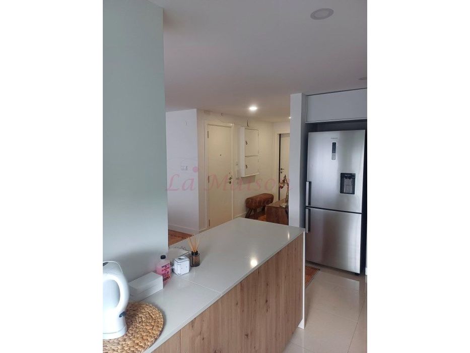 Apartamento T3 transformado em T2 em Odivelas