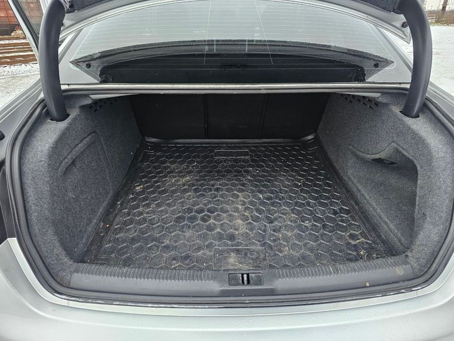 Продам ауді а4 b8