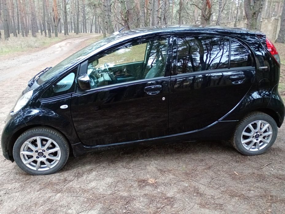 Peugeot ION электромобиль