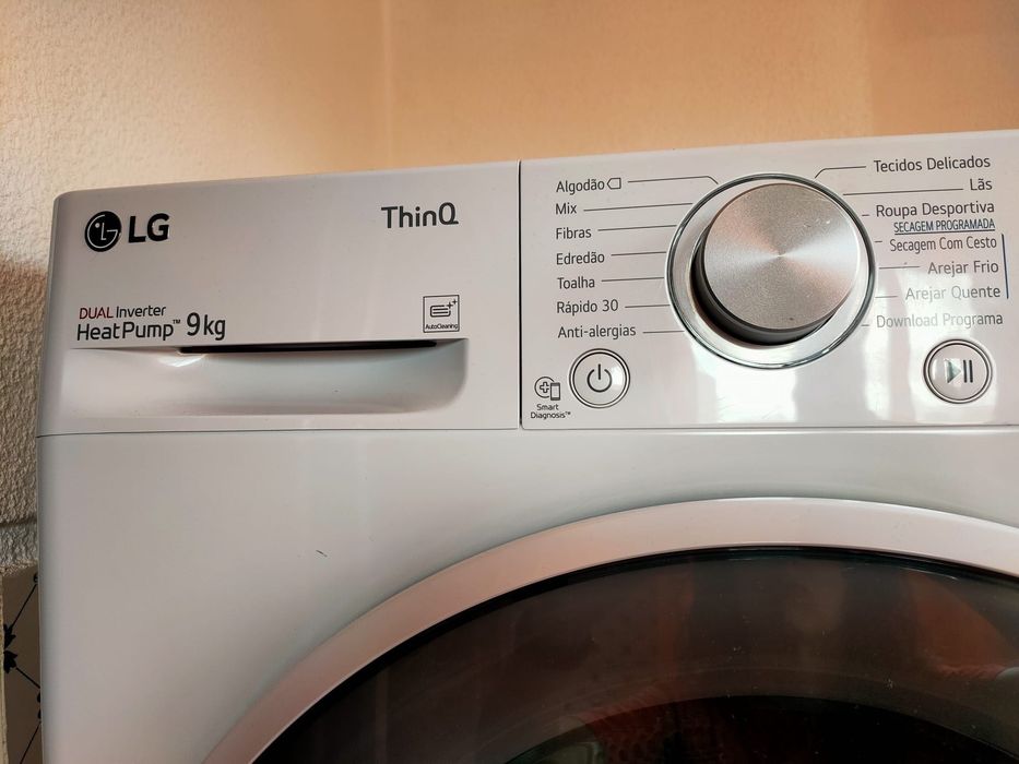 Máquina de secar roupa
