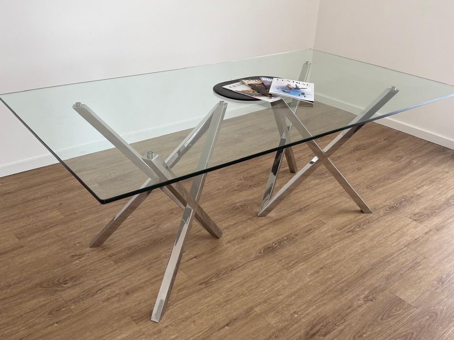SOFA, MESA SALA E MESA CENTRO - sofa com 5 lugares e mesa em vidro com pernas em metal