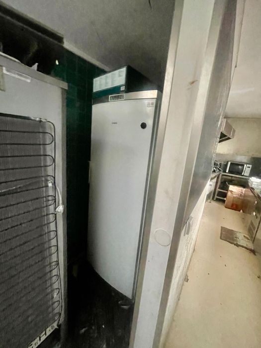 Arca congeladora vertical em inox